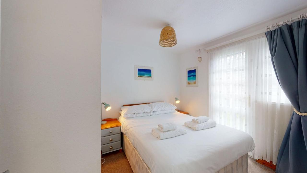 היילה 31 Tudor Court, Tolroy Manor מראה חיצוני תמונה